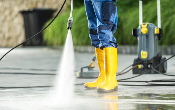 Best Deck Pressure Washing  in Kekoskee, WI